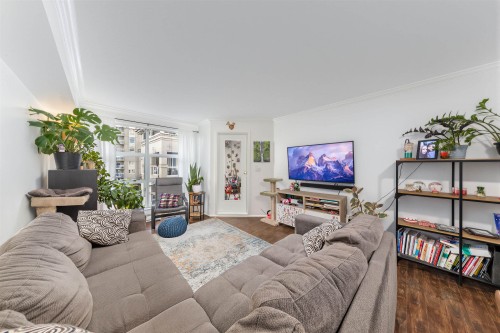 313-10533 University Drive, Surrey, BC 