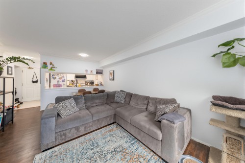 313-10533 University Drive, Surrey, BC 