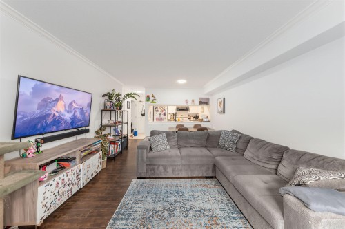 313-10533 University Drive, Surrey, BC 