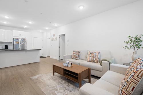 113-15351 101 Avenue, Surrey, BC 