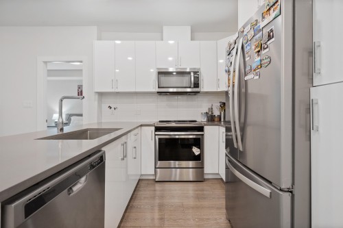 113-15351 101 Avenue, Surrey, BC 