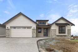 3905 Latimer Street  Abbotsford, BC V2S 2J4