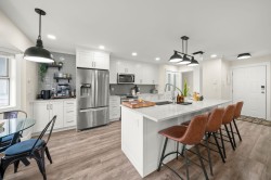 201-5464 201a Street  Langley, BC V3A 1S8