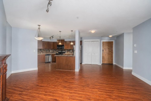 202-2955 Diamond Crescent, Abbotsford, BC 