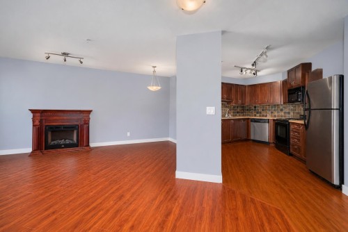 202-2955 Diamond Crescent, Abbotsford, BC 