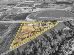 15442 40 Avenue  Surrey, BC V3Z 1E6