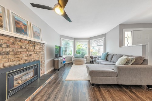 9286 212 Street  Langley, BC V1M 2B5