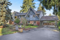 12337 Seacrest Drive  Surrey, BC V4A 3J8