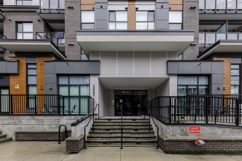 304-20695 Eastleigh Crescent, Langley, BC 