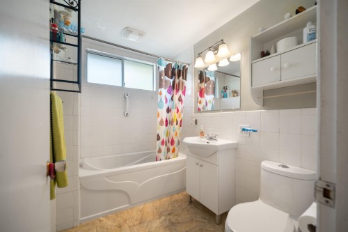 1056 Stevens Street, White Rock, BC 