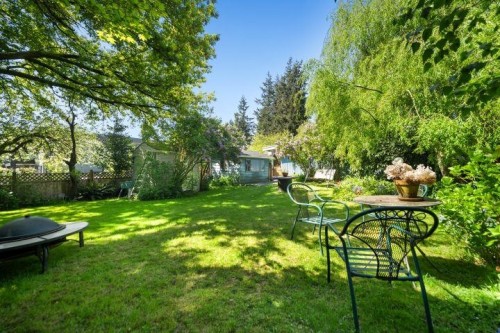 1056 Stevens Street, White Rock, BC 