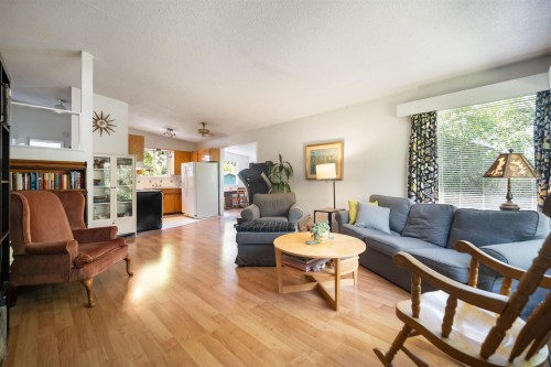 1056 Stevens Street, White Rock, BC 