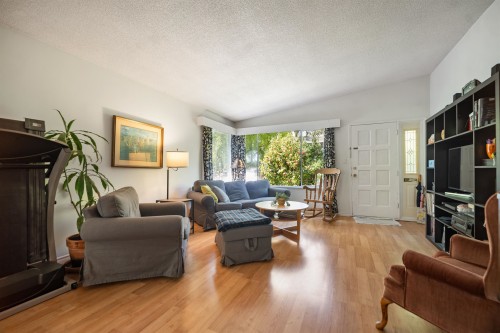 1056 Stevens Street, White Rock, BC 