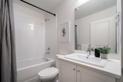 113-15858 Fraser Highway, Surrey, BC 