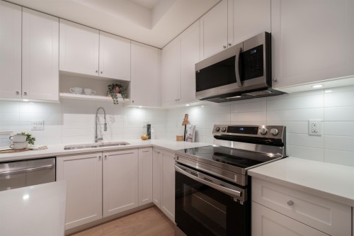 113-15858 Fraser Highway, Surrey, BC 