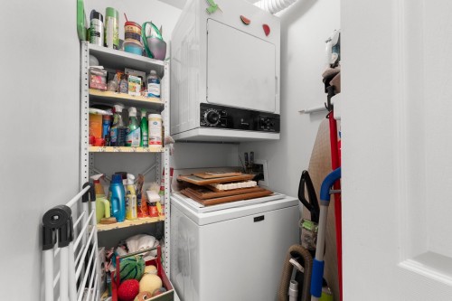 208-13475 96 Avenue, Surrey, BC 