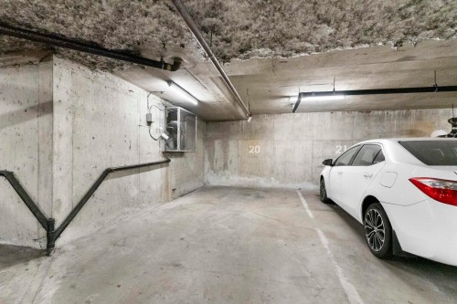 208-13475 96 Avenue, Surrey, BC 