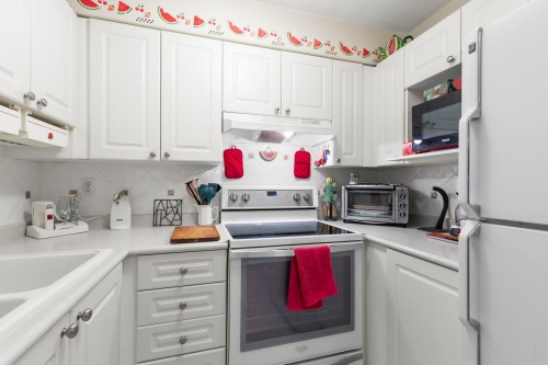 208-13475 96 Avenue, Surrey, BC 