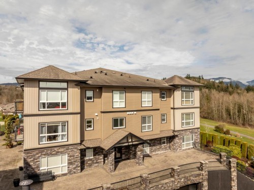 A214-33755 7Th Avenue, Mission, BC 