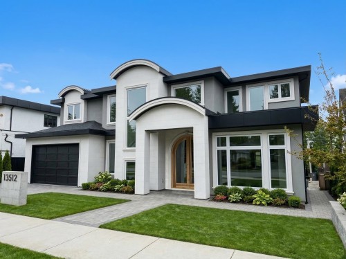 13512 14 Avenue  White Rock, BC V4A 5H5