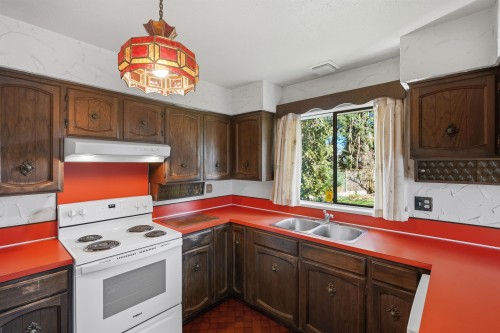 8841 Delmonte Crescent, Delta, BC 