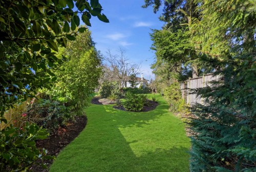 8841 Delmonte Crescent, Delta, BC 