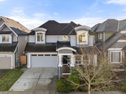 17366 0b Avenue  Surrey, BC V3Z 8L2