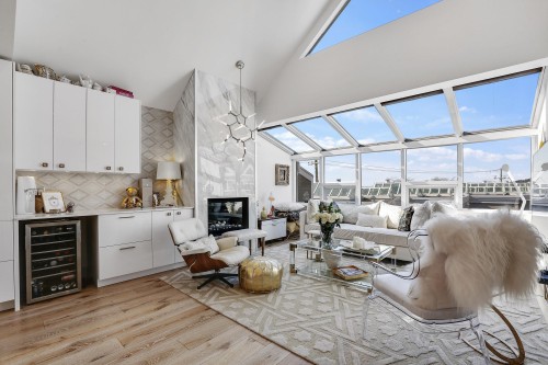 1115 Elm Street  White Rock, BC V4B 3R9