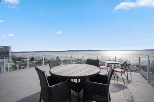 15456 Columbia Avenue, White Rock, BC 