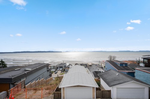 15456 Columbia Avenue, White Rock, BC 