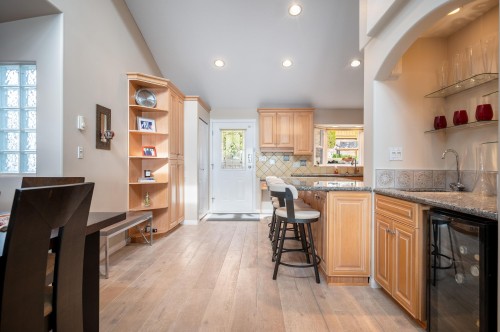 15456 Columbia Avenue, White Rock, BC 