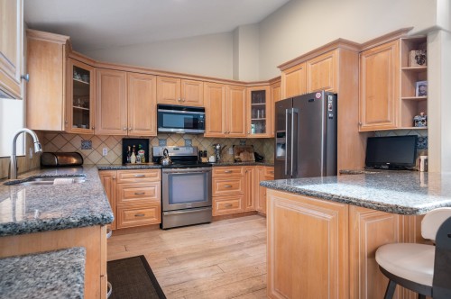 15456 Columbia Avenue, White Rock, BC 