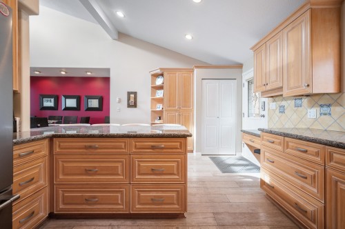 15456 Columbia Avenue, White Rock, BC 