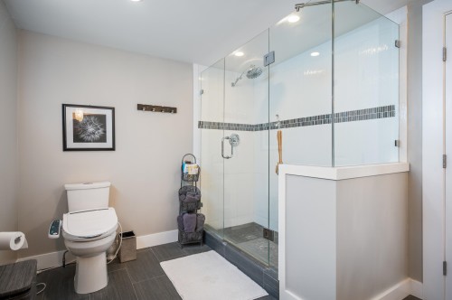 15456 Columbia Avenue, White Rock, BC 