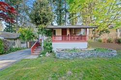 12775 15a Avenue  Surrey, BC V4A 1L9