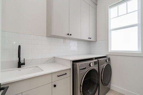 16711 16 Avenue, Surrey, BC 