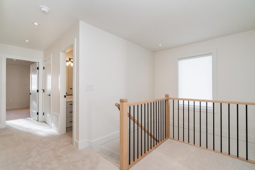 16711 16 Avenue, Surrey, BC 