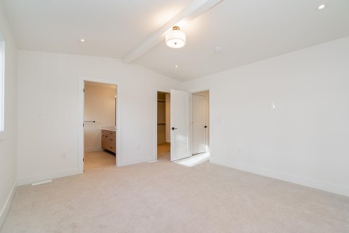 16711 16 Avenue, Surrey, BC 