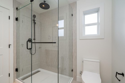 16711 16 Avenue, Surrey, BC 