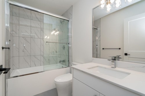 16711 16 Avenue, Surrey, BC 