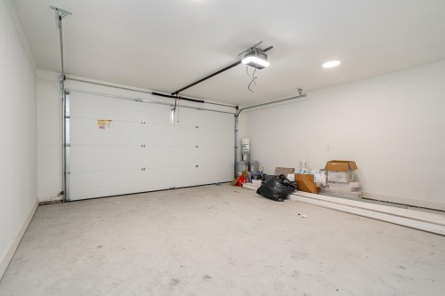 16711 16 Avenue, Surrey, BC 