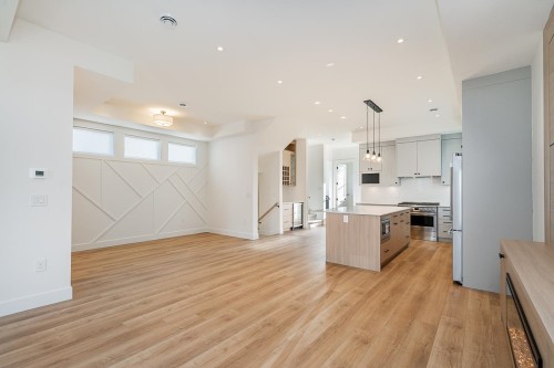 16711 16 Avenue, Surrey, BC 