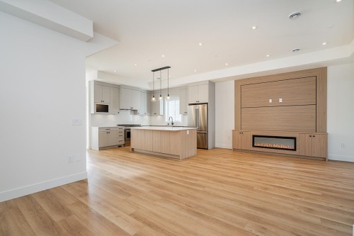 16711 16 Avenue, Surrey, BC 