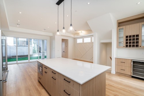 16711 16 Avenue, Surrey, BC 