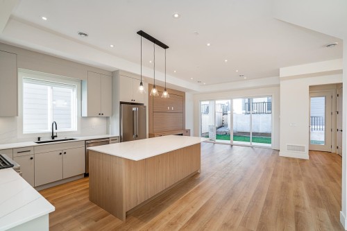 16711 16 Avenue, Surrey, BC 