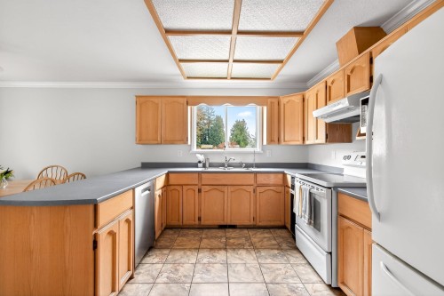 12724 28 Avenue, Surrey, BC 