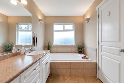 27932 Buffer Crescent, Abbotsford, BC 