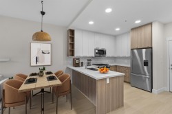 102-14022 North Bluff Road  White Rock, BC V4B 3C3