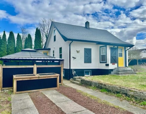 7650 Taulbut Street  Mission, BC V2V 3W6