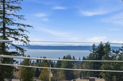 35-5858 132 Street  Surrey, BC V3X 1N1